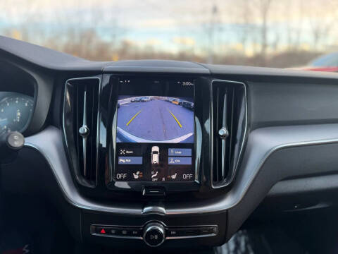 2020 Volvo XC60 T5 Momentum