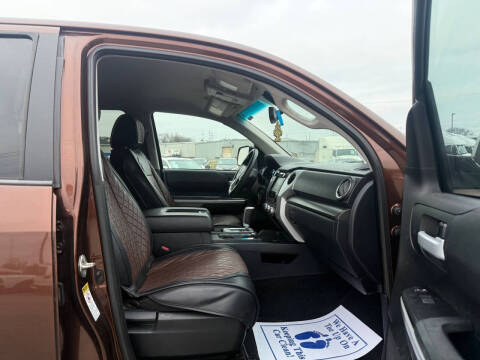 2017 Toyota Tundra SR5