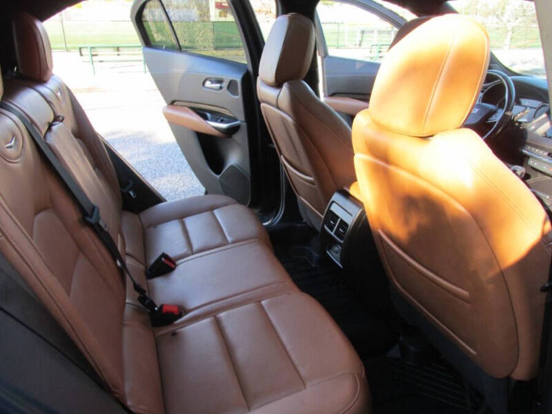 2019 Cadillac XT4 Premium Luxury