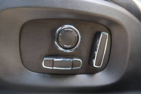 2017 Jaguar XJ R-Sport