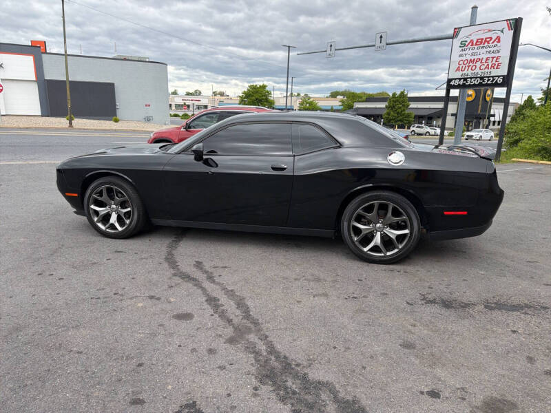 2017 Dodge Challenger SXT Plus