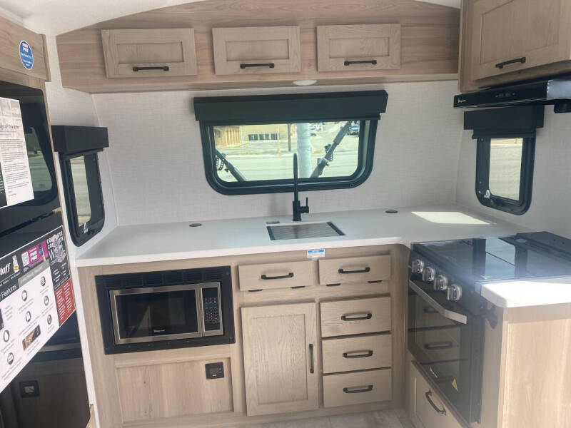 2025 Flagstaff E-PRO 20FK