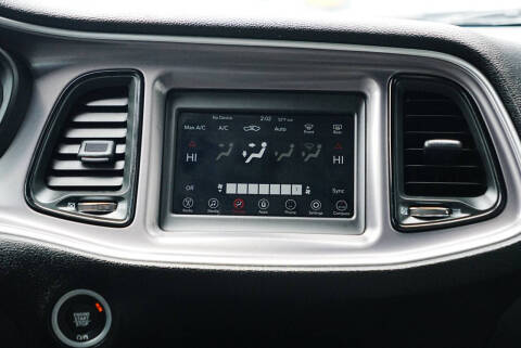 2019 Dodge Challenger SXT