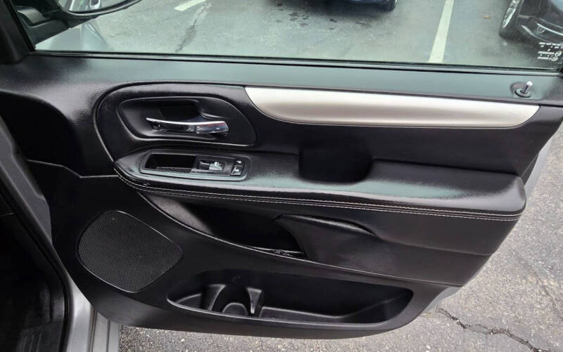 2015 Dodge Grand Caravan SE