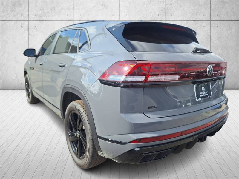 2026 Volkswagen Atlas Cross Sport SEL R-Line Black 4Motion