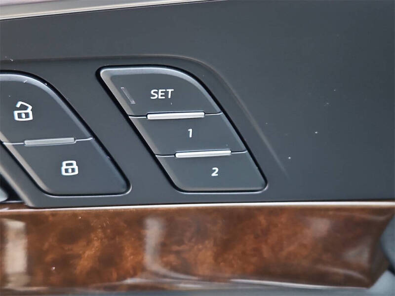 2019 Audi A4 quattro Premium Plus 45 TFSI