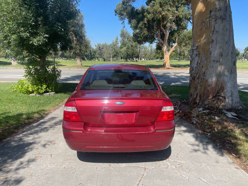 2006 Ford Five Hundred SE photo 3