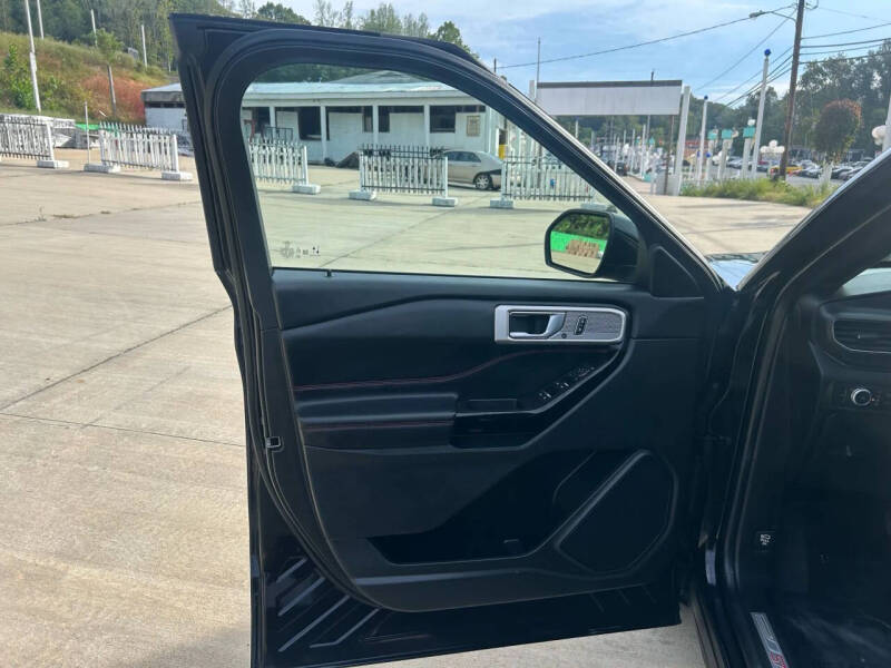 2022 Ford Explorer ST-Line