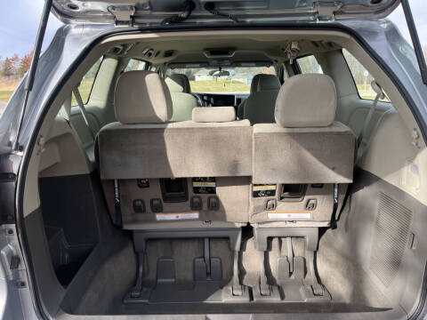 2016 Toyota Sienna L 7-Passenger