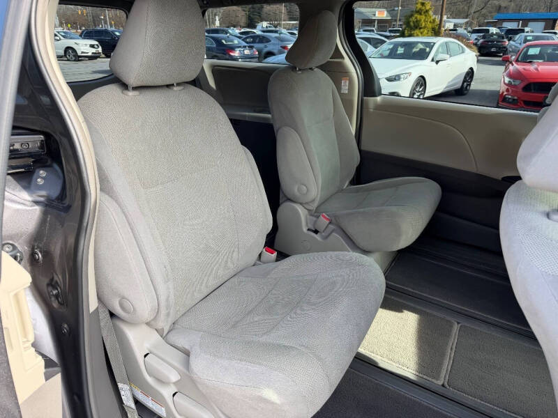 2018 Toyota Sienna L 7-Passenger