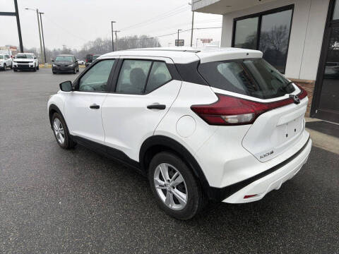 2024 Nissan Kicks S