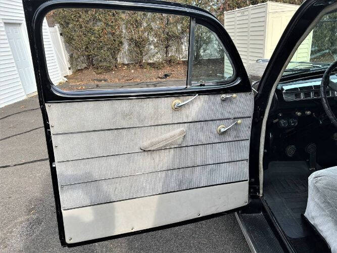 1946 Ford Super Deluxe