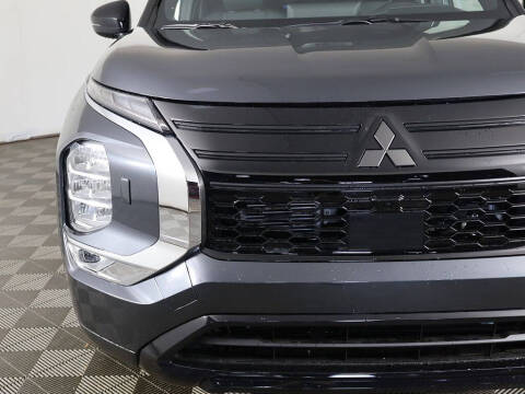 2026 Mitsubishi Outlander LE