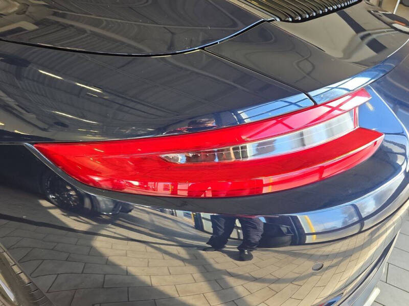 2018 Porsche 911 Carrera