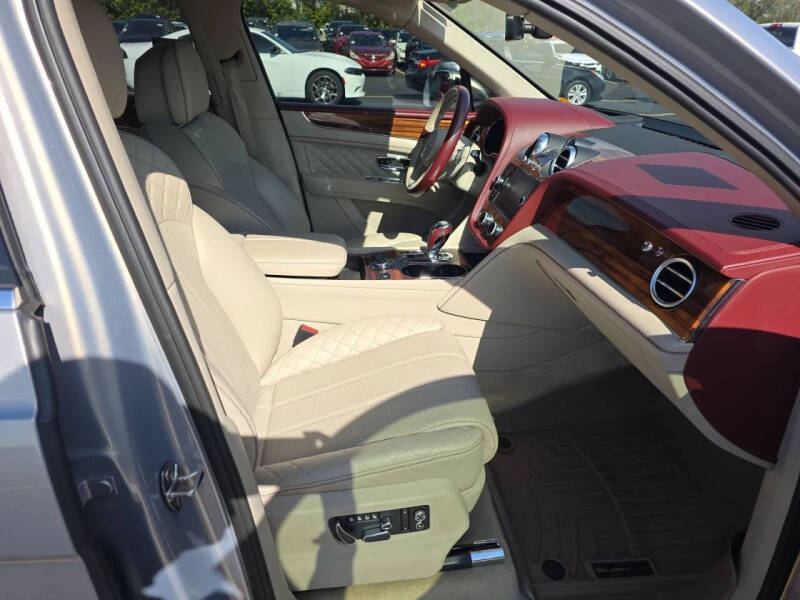 2020 Bentley Bentayga Hybrid