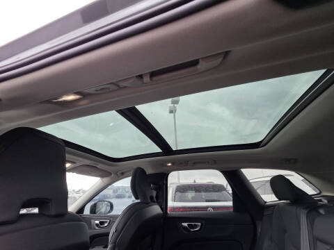 2026 Volvo XC60 T8 Core