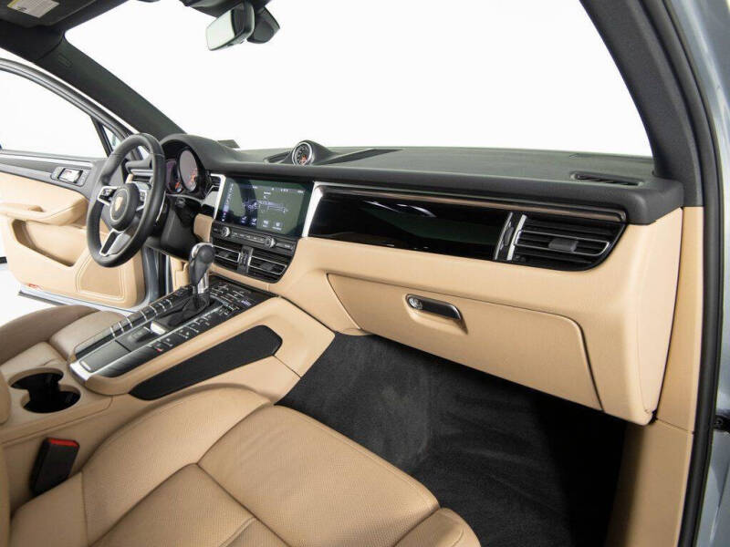 2021 Porsche Macan