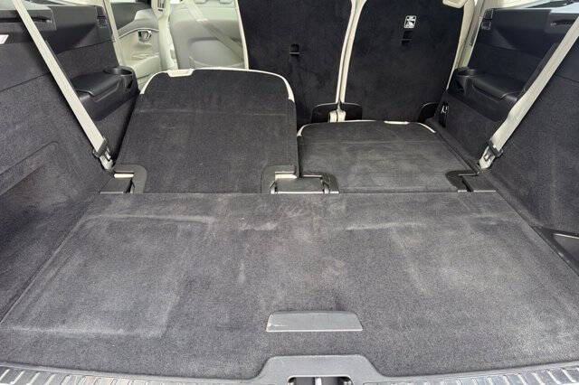 2023 Volvo XC90 B5 Core