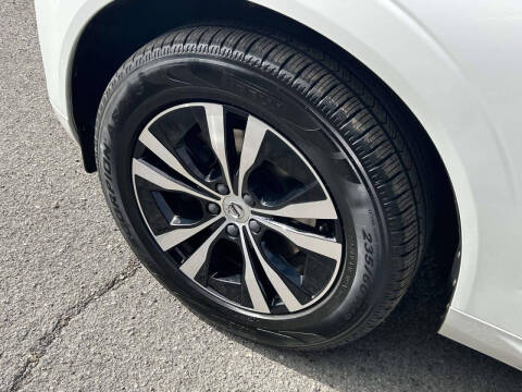 2023 Volvo XC60 B5 Core