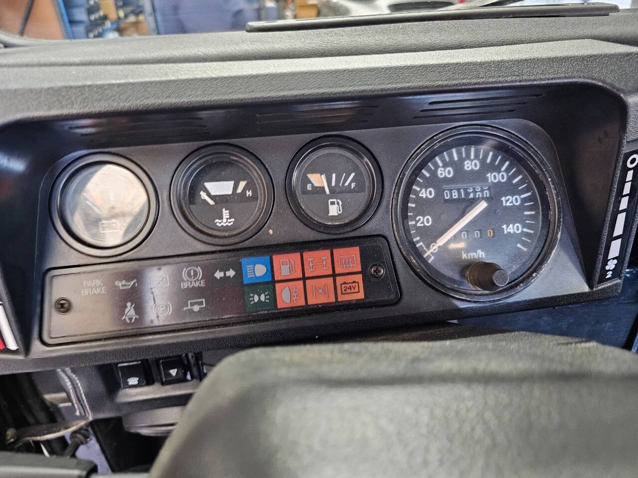 1990 Land Rover Defender 42