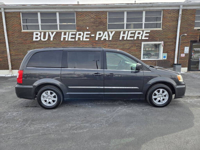 2011 Chrysler Town and Country for sale at Kar Mart in Milan IL