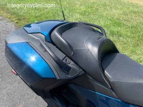 2021 Can-Am Spyder® RT SE6