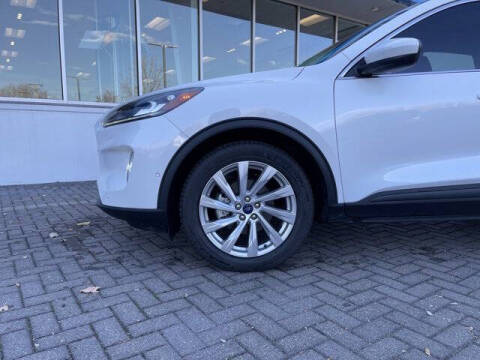 2021 Ford Escape Hybrid Titanium