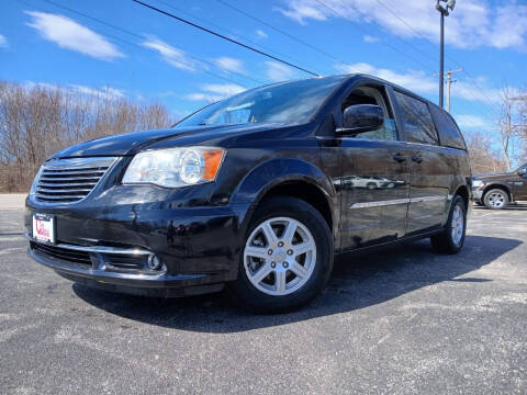2012 Chrysler Town and Country for sale at Car Castle 2 in Beach Park IL