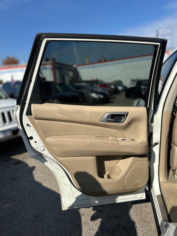 2013 Nissan Pathfinder Platinum