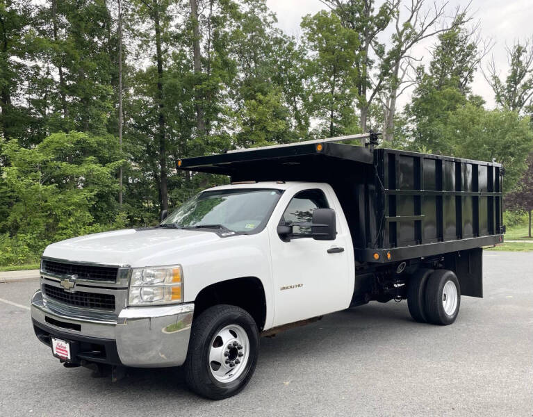2010 Chevrolet Silverado 3500 Chassis Cab Work Truck's photo