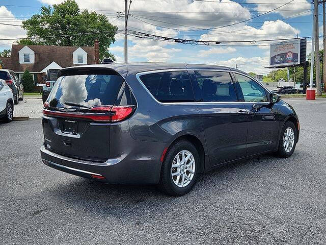 2023 Chrysler Pacifica Touring L