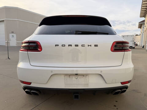 2016 Porsche Macan Turbo