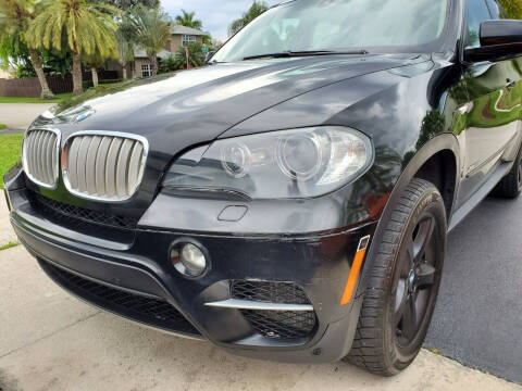 2011 BMW X5 for sale at M.D.V. INTERNATIONAL AUTO CORP in Fort Lauderdale FL