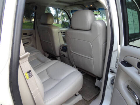 2003 Cadillac Escalade