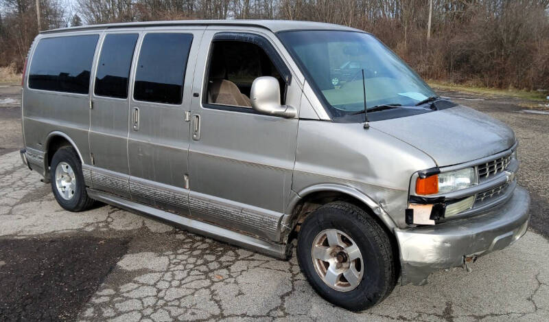 2001 Chevrolet Express Cargo Base's photo