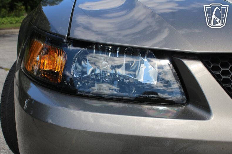 2002 Ford Mustang GT Deluxe