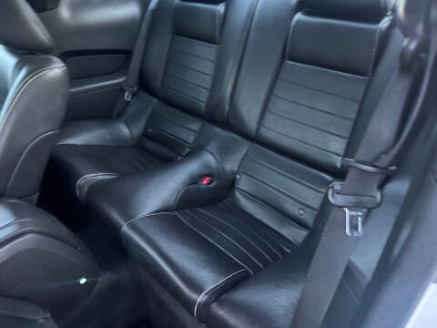 2011 Ford Mustang V6 Premium