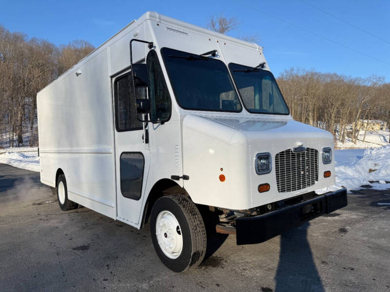 2021 Freightliner MT45 Chassis
