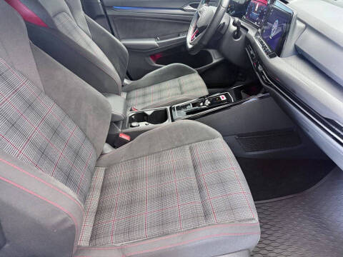 2023 Volkswagen Golf GTI SE