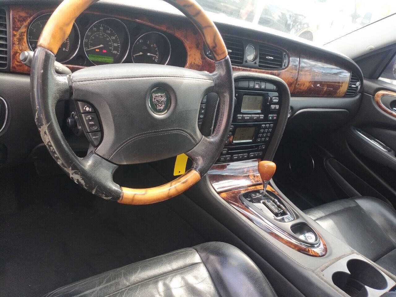 2005 Jaguar XJ-Series Sedan - $3,950