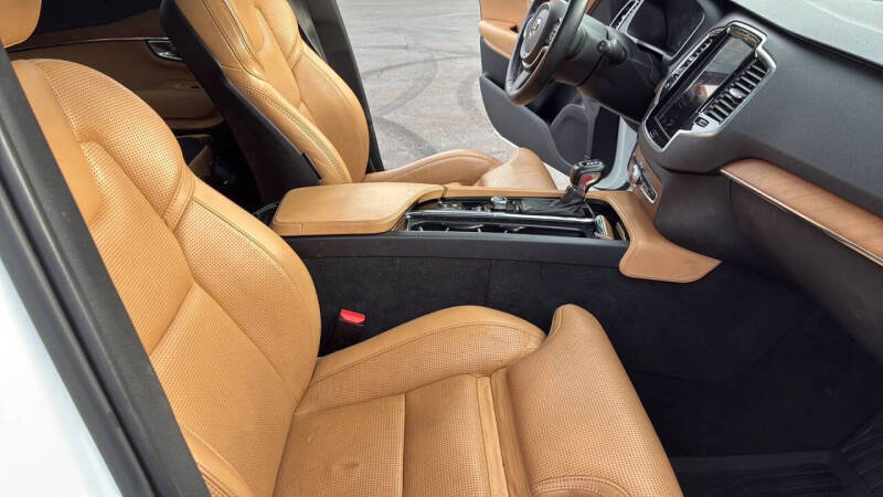 2018 Volvo XC90 T6 Inscription