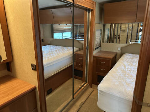 2008 Winnebago Journey