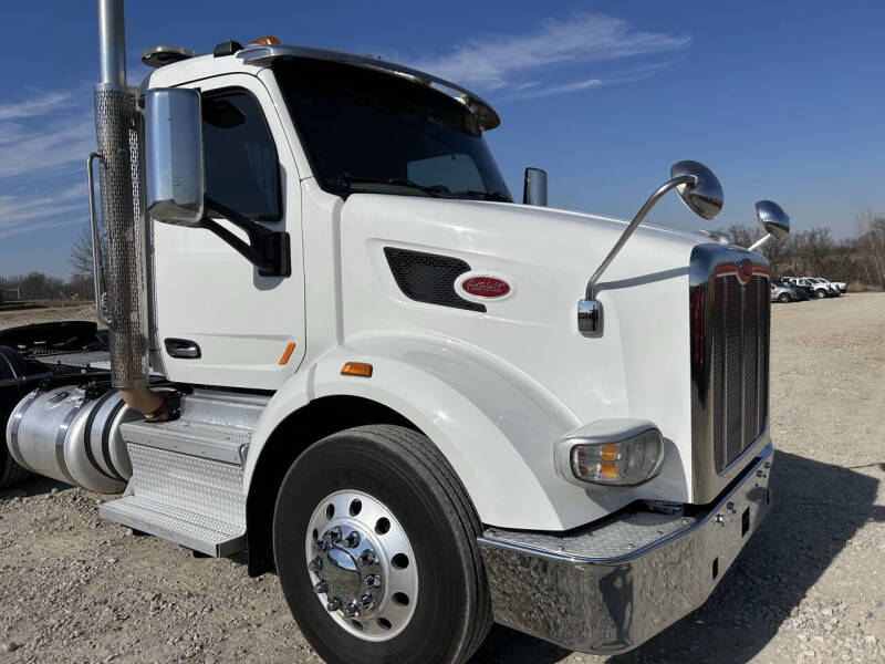 2019 Peterbilt 567 Road Tractor