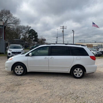 2007 Toyota Sienna for sale at Good Price Cars in Newark NJ