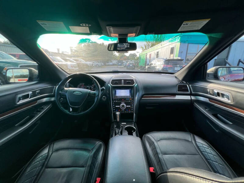 2018 Ford Explorer Platinum