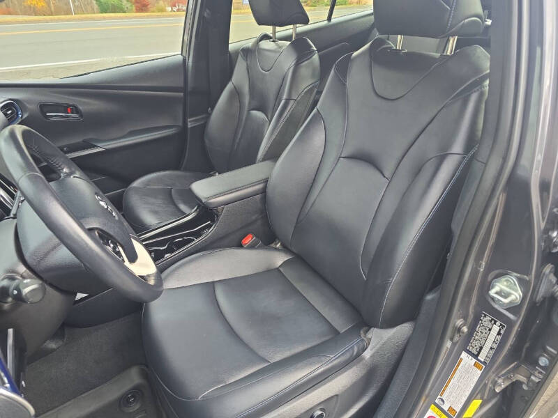 2018 Toyota Prius Four Touring