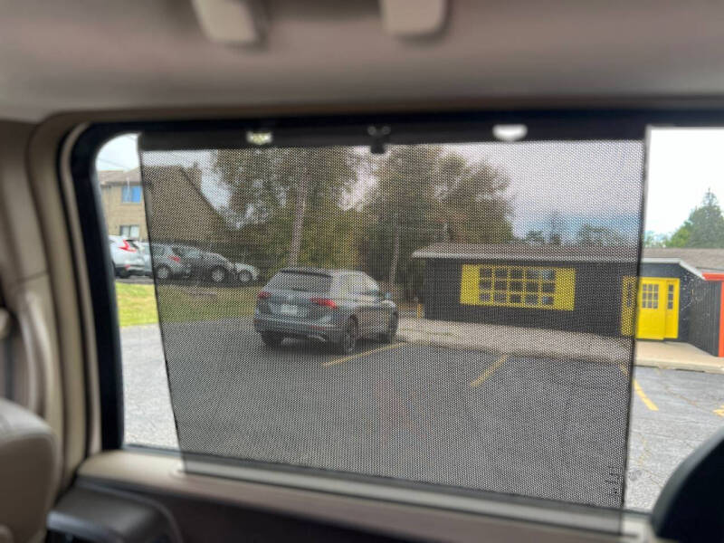 2013 Chrysler Town and Country Touring-L