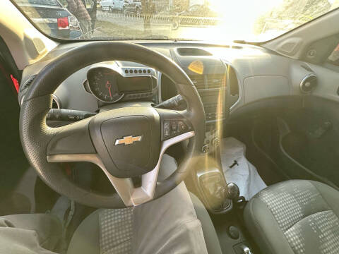 2016 Chevrolet Sonic LS Manual