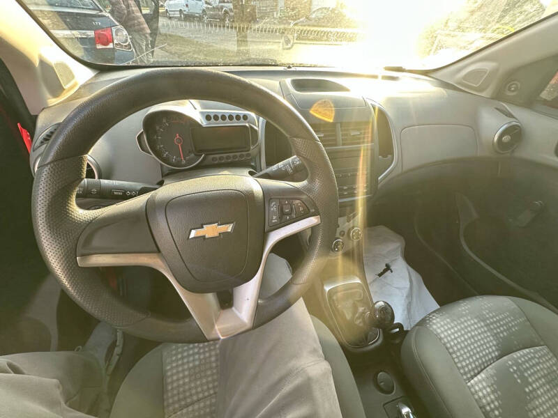 2016 Chevrolet Sonic LS Manual