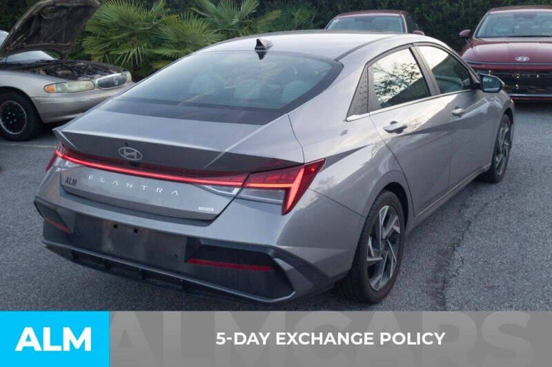 2024 Hyundai Elantra Hybrid Limited